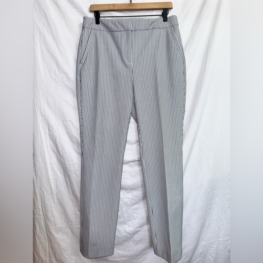 Women’s Chico’s Black White Striped Pleated Mid Rise Trouser Pants size 8R